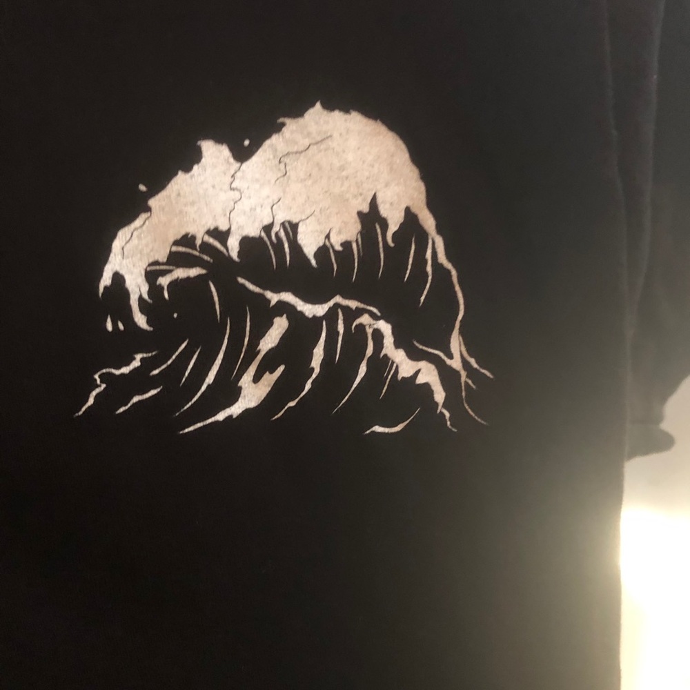 Fall Out Boy - Mania Shirt - Picture 4 of 4